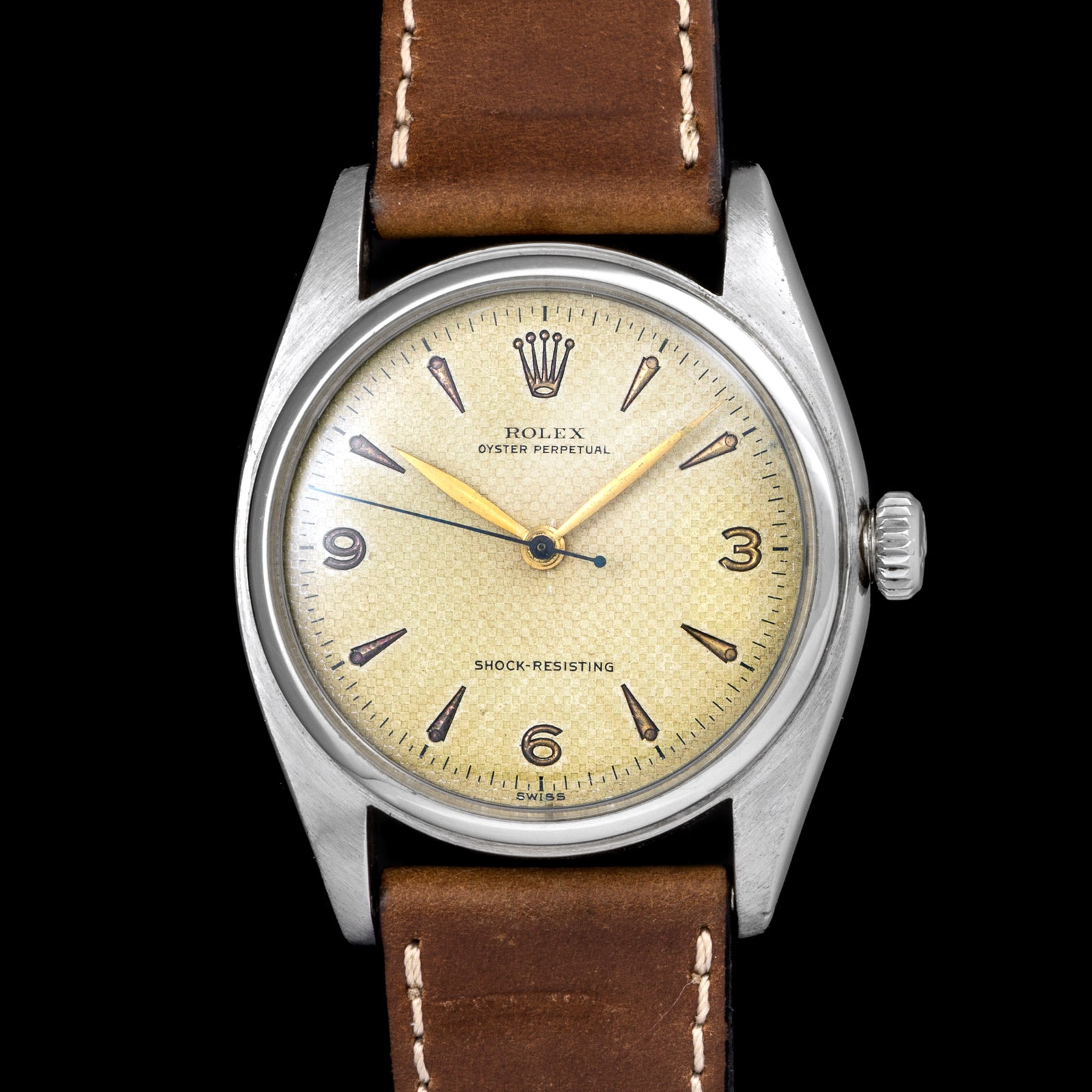 The steel 3-6-9 Ovettone ref. 6098 – Corrado Mattarelli