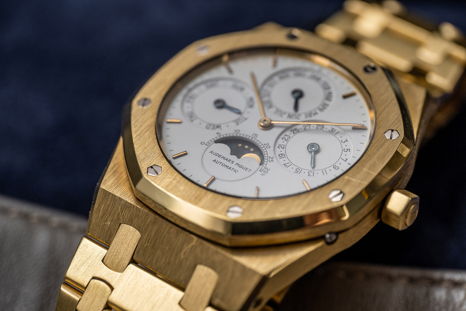 The yellow gold perpetual calendar Royal Oak ref. 25654 – Corrado Mattarelli